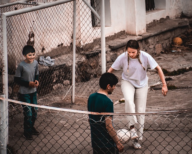 与多个国家 与多个国家